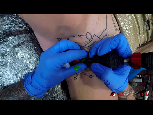 ❤️ Sully Savage oo aad u tattooed ayaa Kintirkeeda ku sawirtay tattoo ☑ Galmada dabada ☑